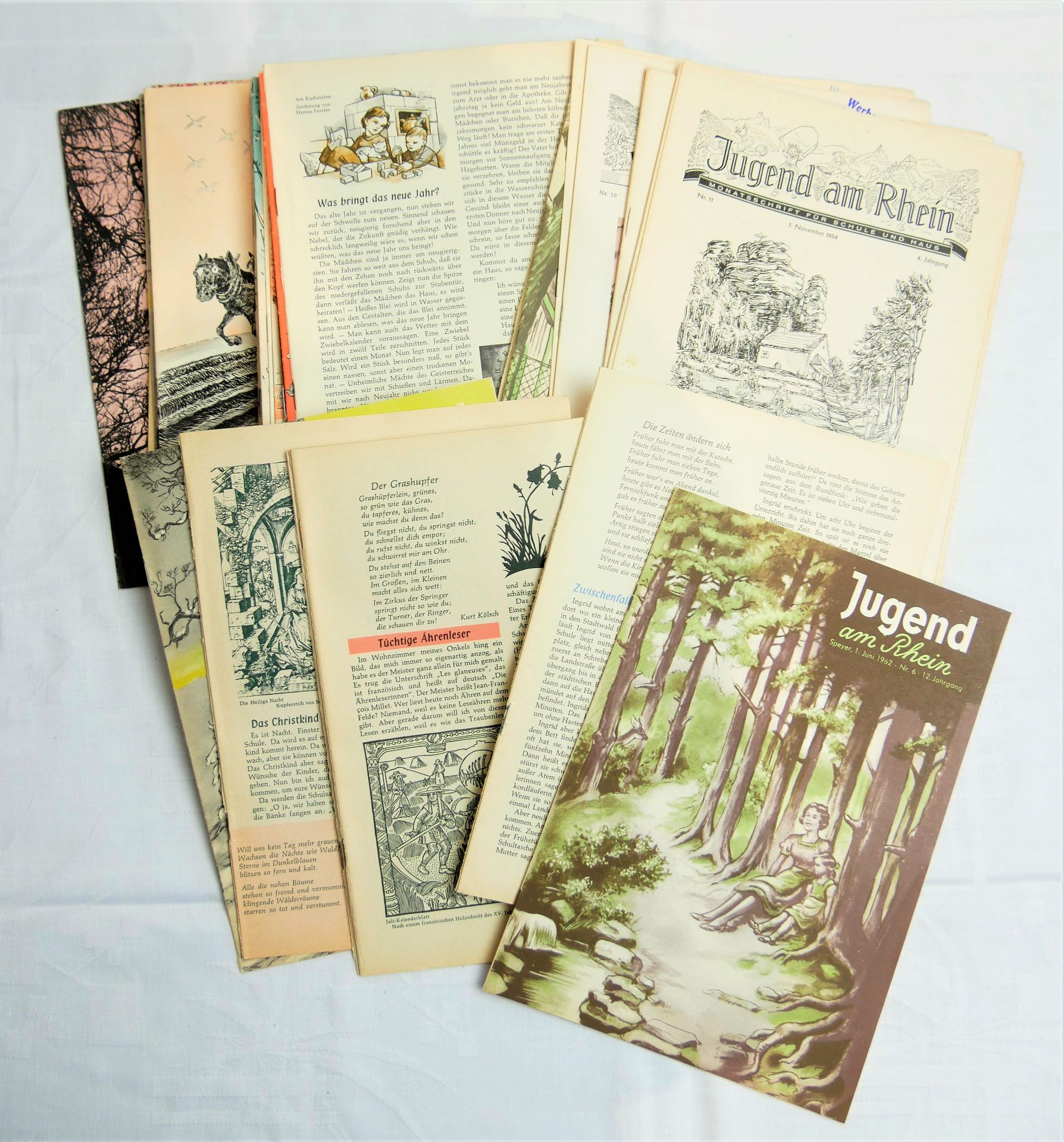 Lot Magazine "Jugend am Rhein", verschiedene Ausgaben, dabei 1962, 1954, 1963, etc. Bitte
