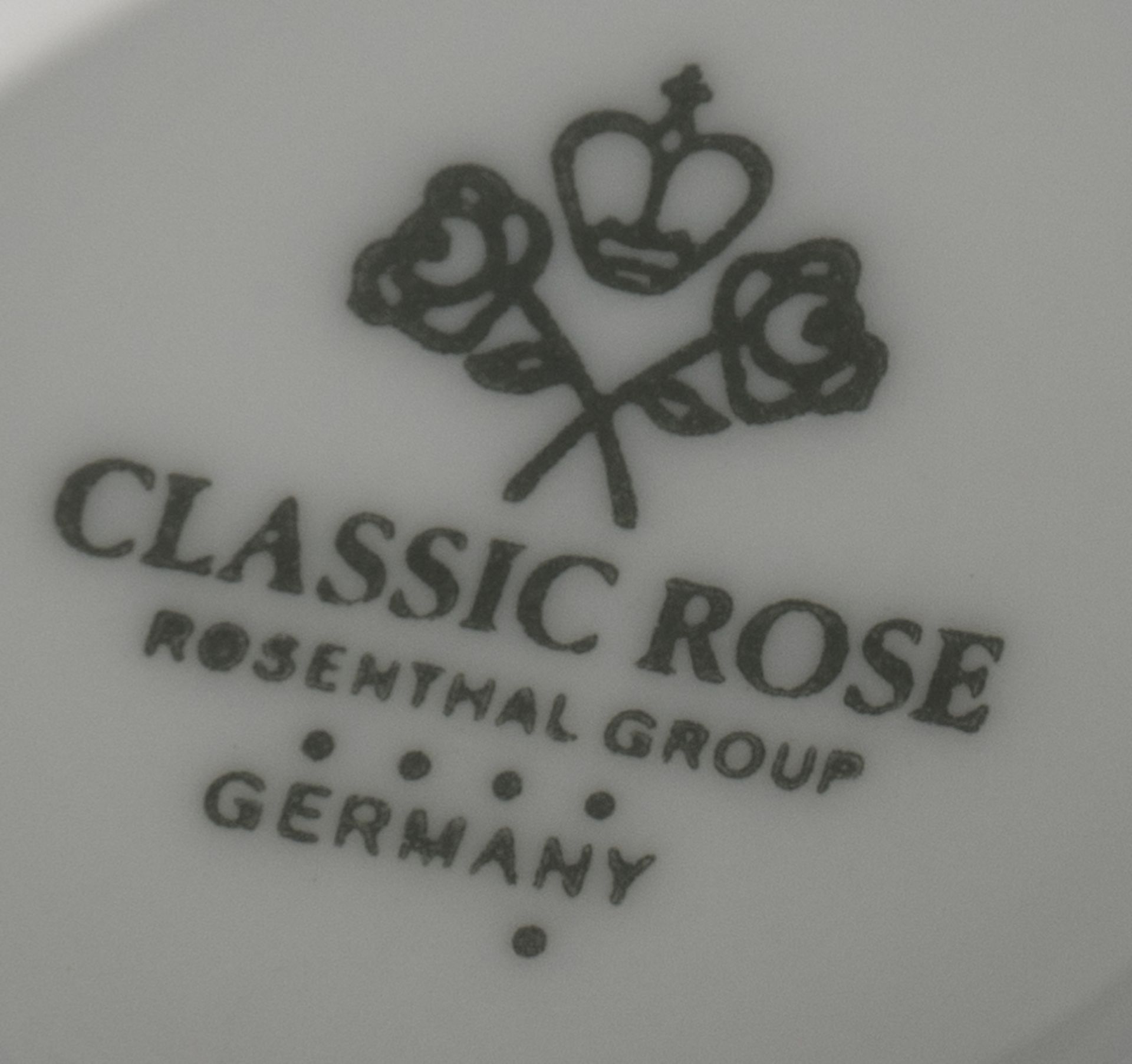 Rosenthal, Blaue Ranke, zwei Vasen. Höhe: ca. 15 cm und ca. 33 cm. - Image 2 of 2