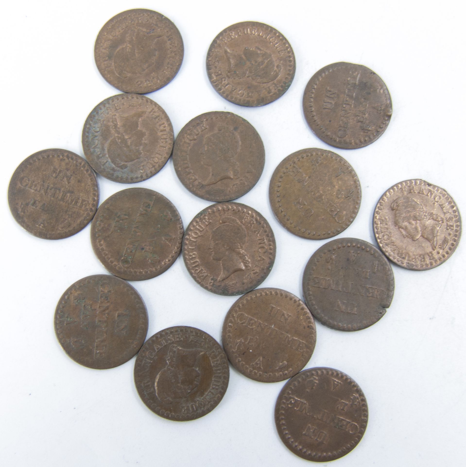 Lot Frankreich 1797/98, Un Centime, L´AN 6. Insgesamt 15 Münzen. Überwiegend L´AN nicht lesbar.