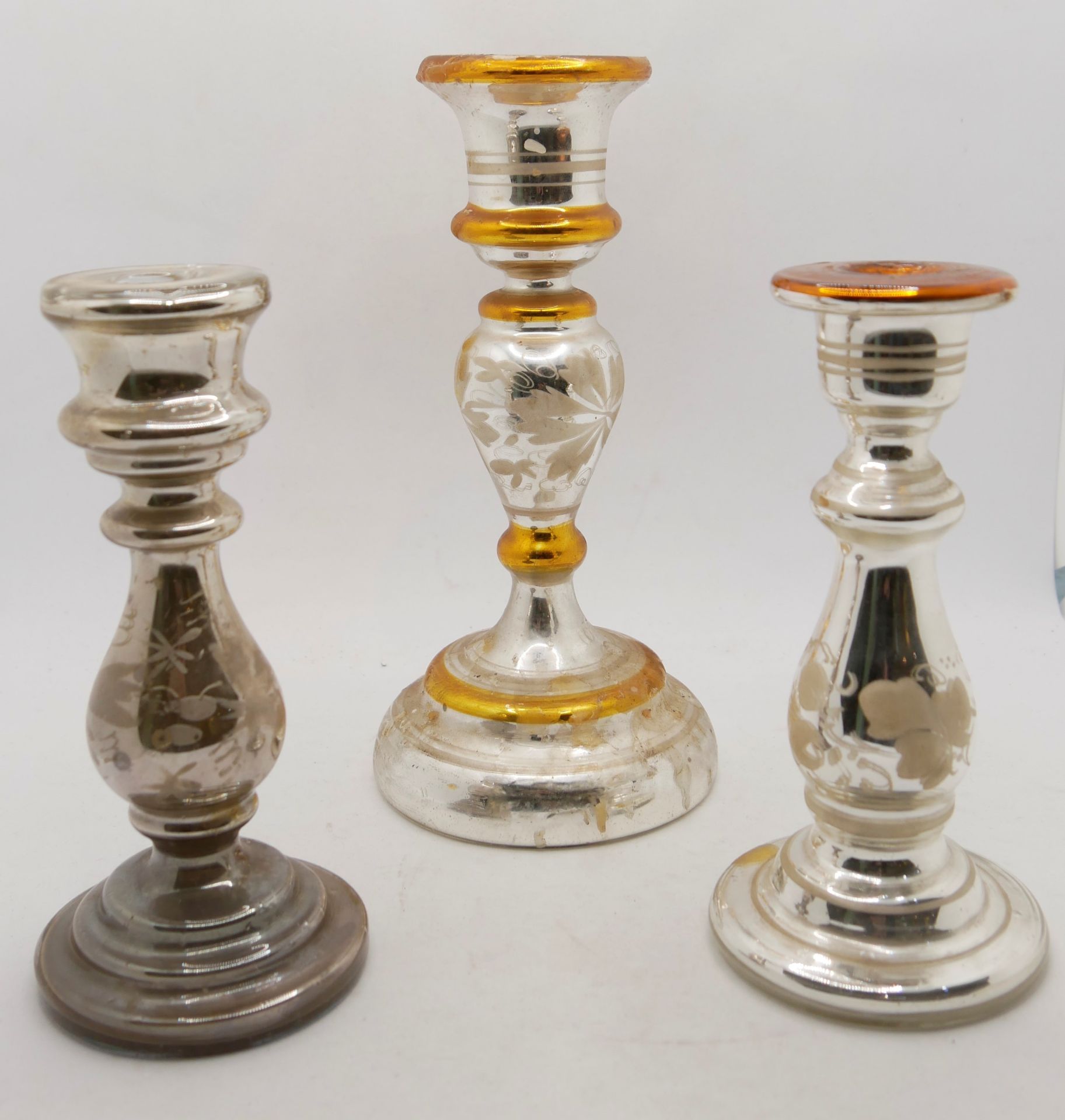 Aus Sammlung - 3 antike Kerzenständer mit floralem Bemalung aus Bauernsilber, verschiedene Größen.