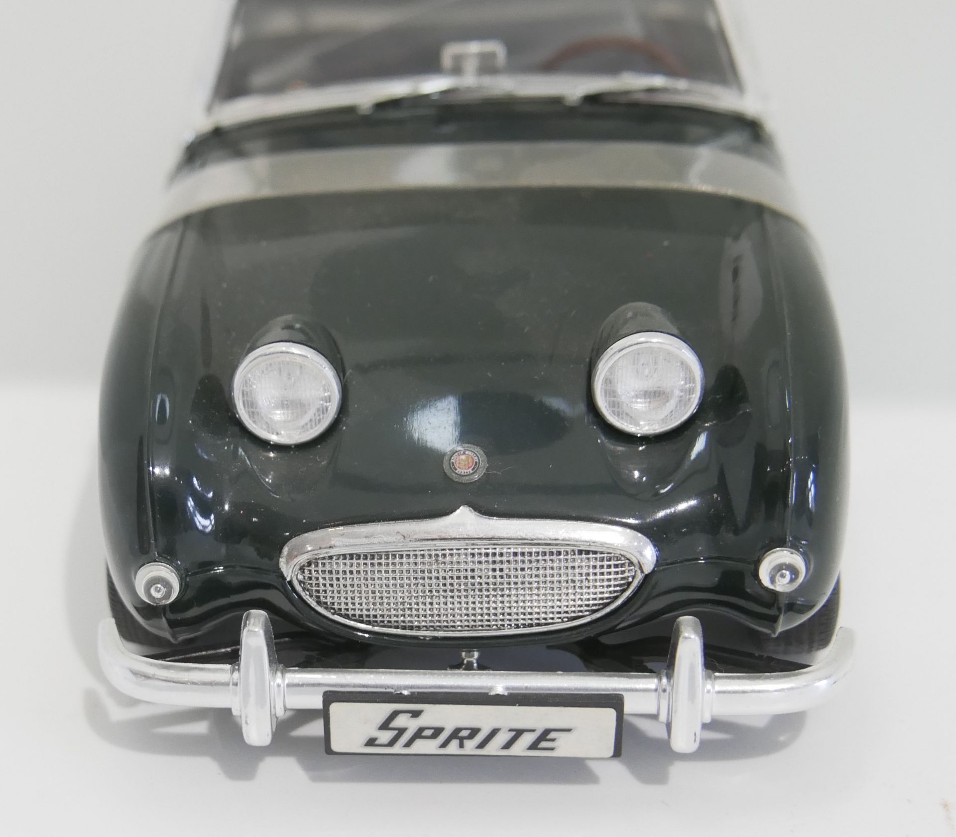 Aus Sammelauflösung! Austin Healey, schwarz metallic. Modellauto Revell AG 2004. Maßstab 1:18, Türen - Image 2 of 3