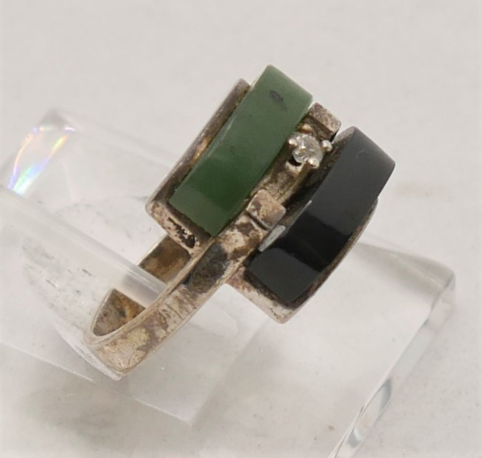 Damenring 925er Silber gepunzt mit schwarzem und grünem Halbedelstein, Ringgröße 52. - Image 2 of 2