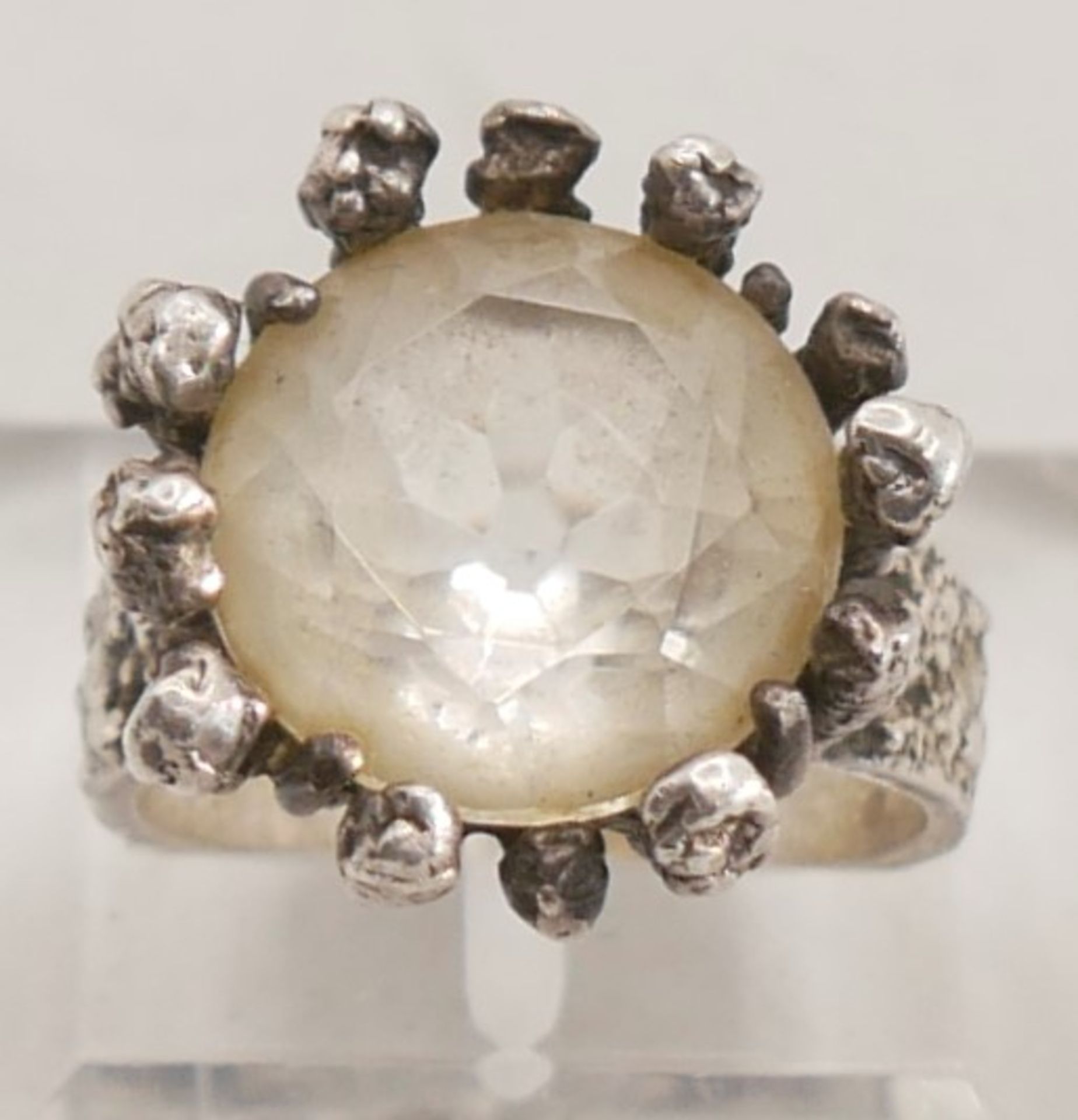 Damenring 925er Silber gepunzt, mit synthetischem Bergkristall, Ringgröße 52.