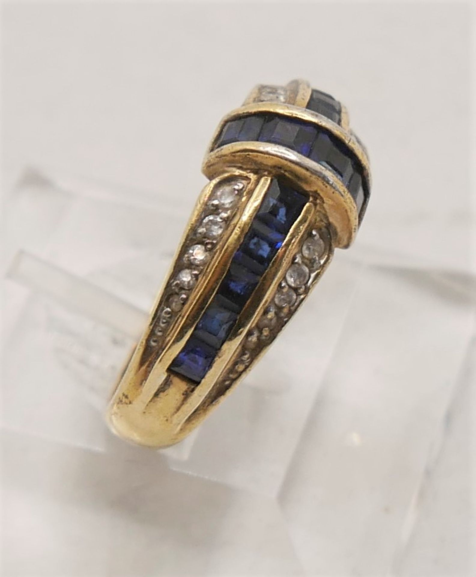 Damenring 925er Silber gepunzt,vergoldet, mit dunkelblauen Glassteinen,Ringgröße 60. - Image 2 of 2