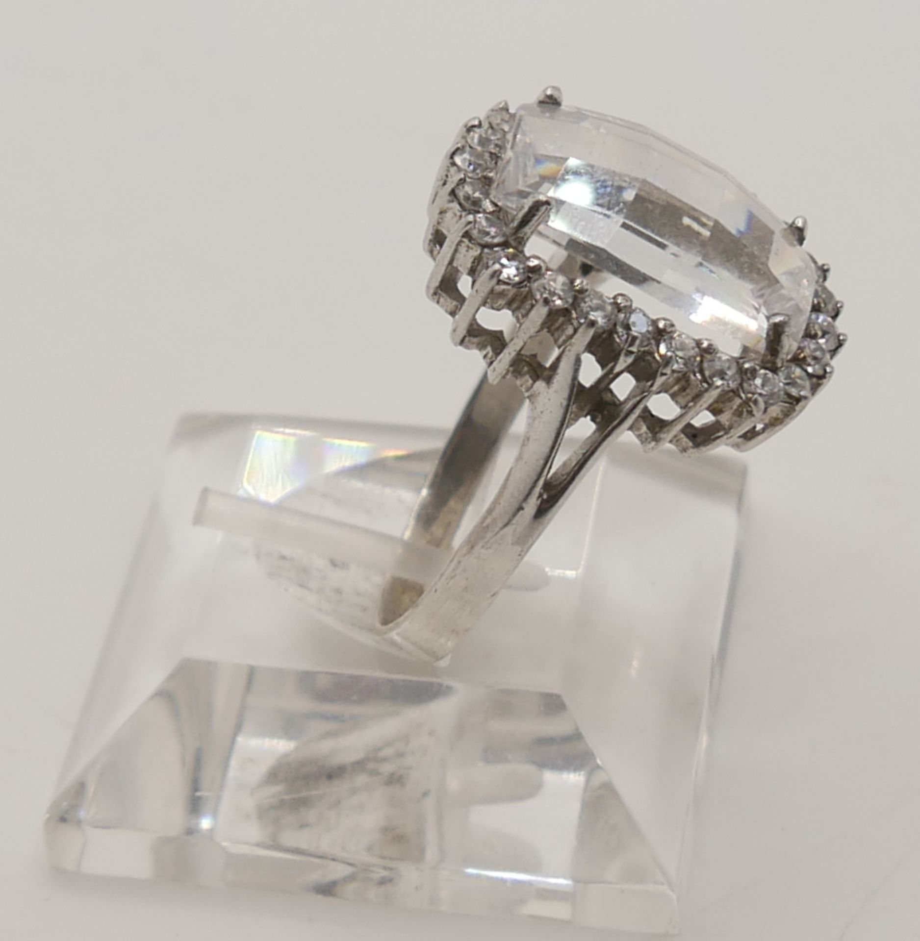 Damenring, Silber, besetzt mit grossem Glasstein. Ringgröße 66 - Bild 2 aus 3