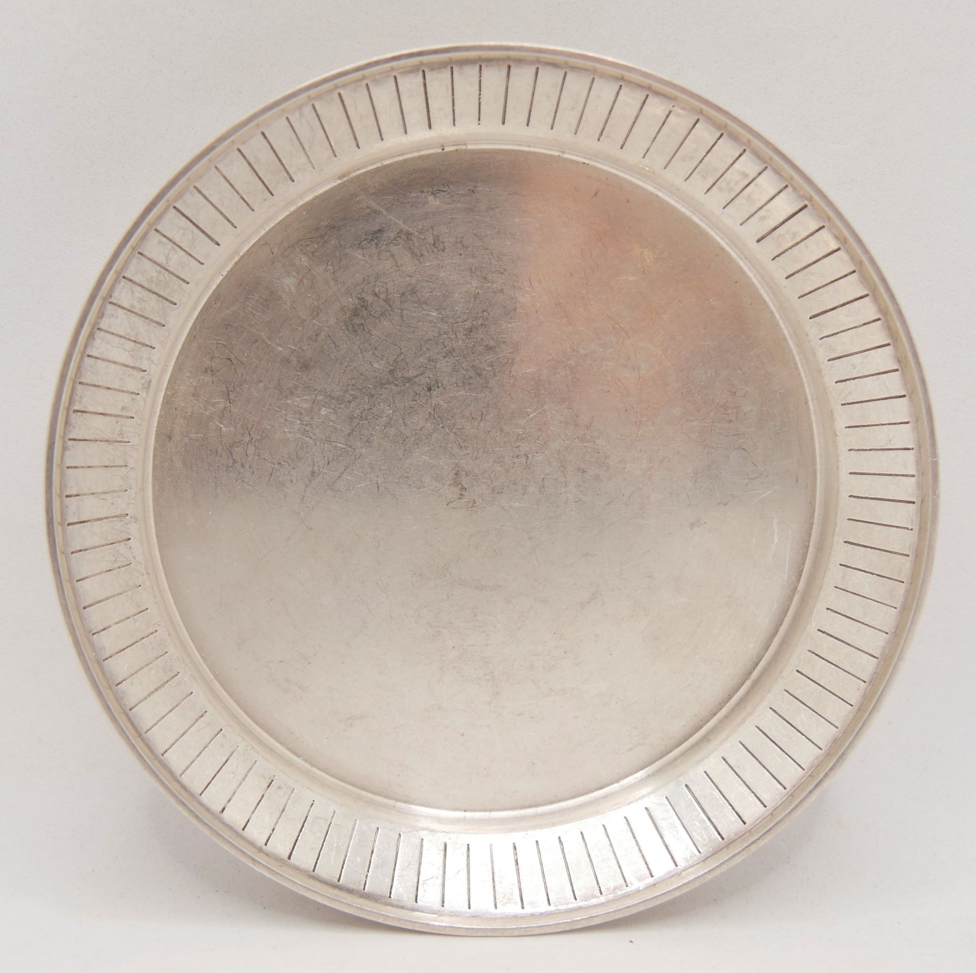 kleine Silberschale, gepunzt 925 WTB, Durchmesser ca. 11,5 cm, Gewicht ca. 80 g.