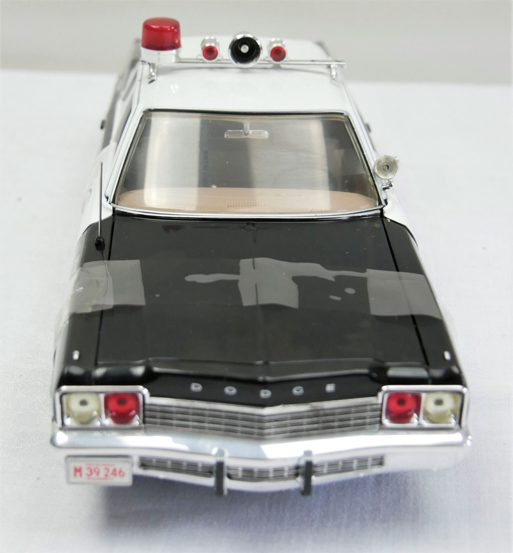 Aus Sammelauflösung! Dodge, "Mount Prospect Police" schwarz metallic, weiß, Modellauto RC2. - Image 2 of 3