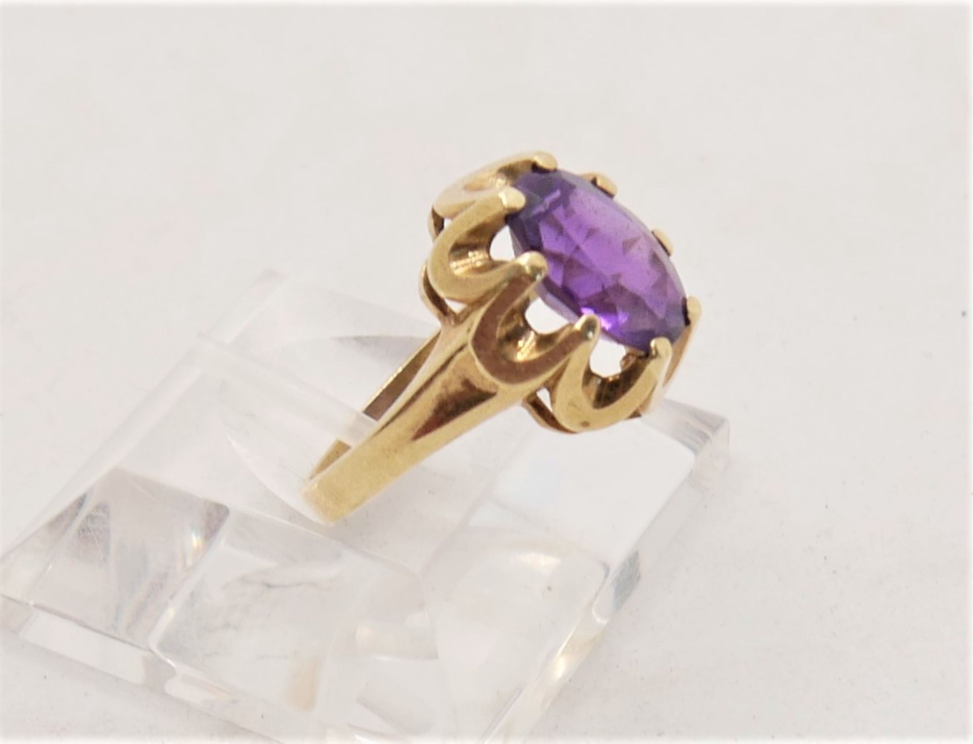 Damenring, 585er Gelbgold, besetzt mit Amethyst. Ringgröße 58 - Bild 2 aus 2