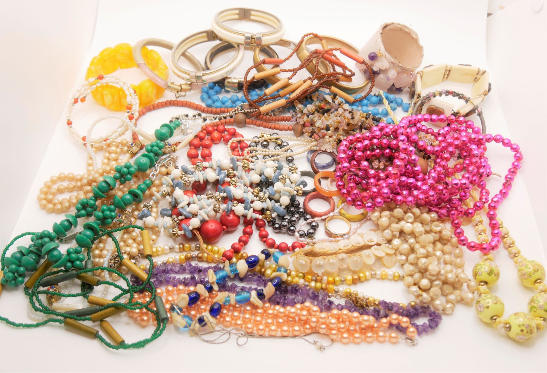 Lot Modeschmuck aus Auflösung.