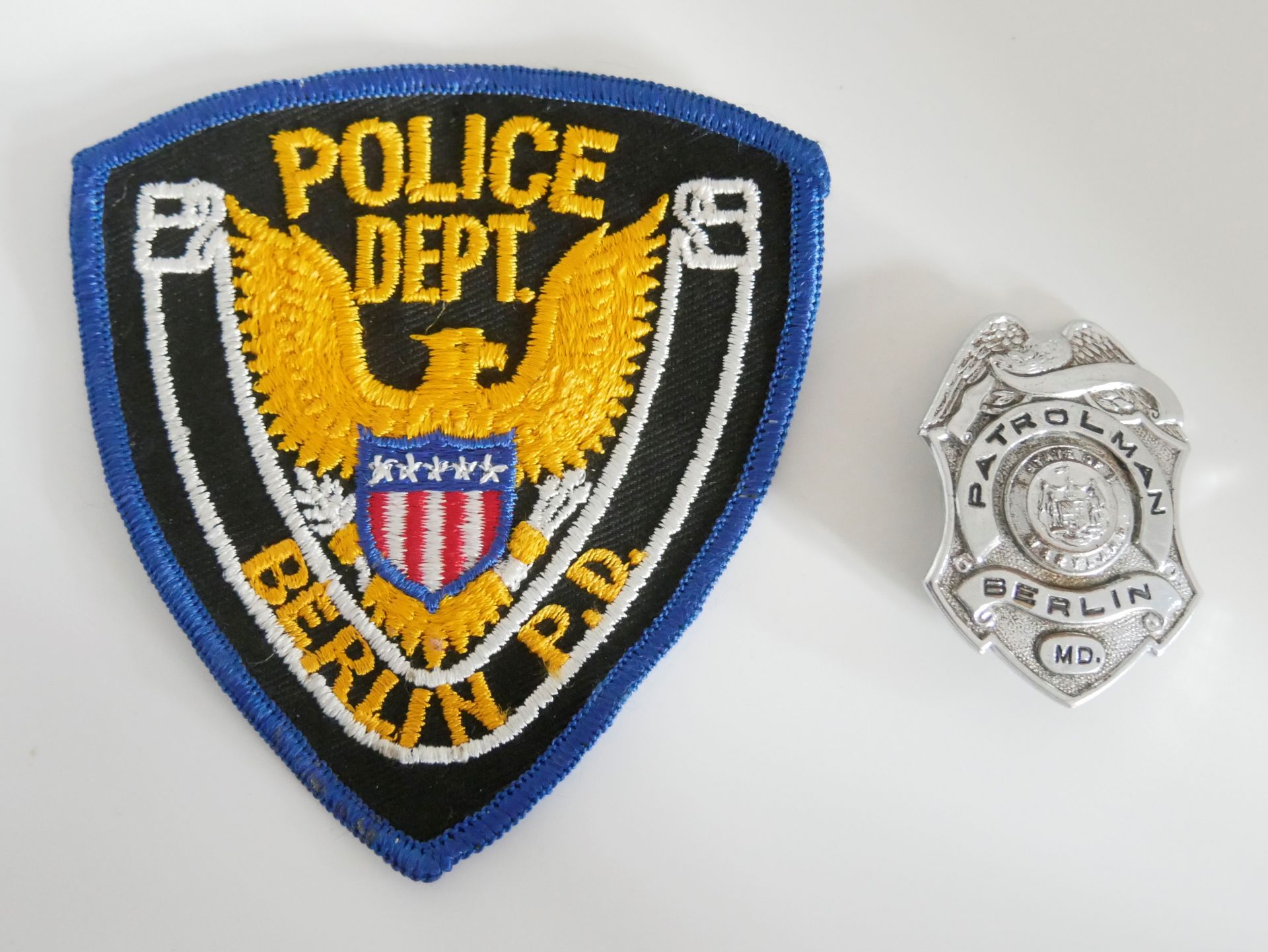 Aus Sammlung! USA Badge mit passendem Patches, Police