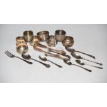 COLLECTION OF SILVER TO INCLUDE SIX ASSORTED SILVER NAPKIN RINGS, ASSORTED SILVER FLATWARE, TWO