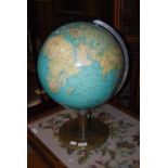 VINTAGE COLUMBUS ERDGLOBUS TABLE GLOBE ON TURNED WOODEN BASE.