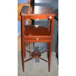 EARLY 20TH CENTURY SHERATON REVIVAL STYLE SQUARE OCCASIONAL TABLE, THE TOP INLAID WITH SHELL ROUNDEL