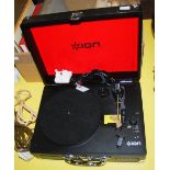 A MODERN 'ION' DIGITAL PORTABLE TURNTABLE.