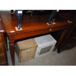 EARLY 20TH CENTURY GEORGE III STYLE MAHOGANY CONSOLE TABLE, ON TAPERED SQUARE SUPPORTS WITH SPADE