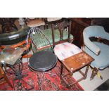 A GROUP OF SMALL FURNITURE TO INCLUDE AN EARLY 20TH CENTURY CARVED OAK SALON CHAIR, A 20TH CENTURY