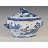 A large late 18th / early 19th century Chinese Export blue & white porcelain tureen and cover, of