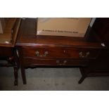 GEORGE III MAHOGANY LOWBOY WITH DEEP FRIEZE DRAWER OVER SHALLOW FRIEZE DRAWER ON SQUARE CAMPHOR