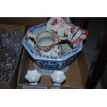 BOX OF ASSORTED CERAMICS TO INCLUDE BLUE AND WHITE OCTAGONAL SHAPED JARDINIERE, TWO POTTERY JUGS,