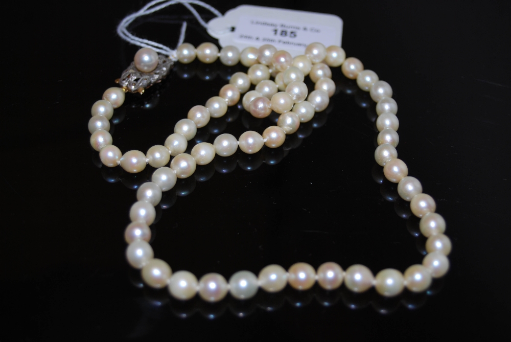 MID-20TH CENTURY CULTURED PEARL NECKLET WITH YELLOW AND WHITE METAL PEARL AND WHITE SAPPHIRE SET