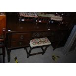 GROUP OF STAINED OAK FURNITURE TO INCLUDE MIRROR-BACK DRESSING TABLE, NEEDLEWORK UPHOLSTERED