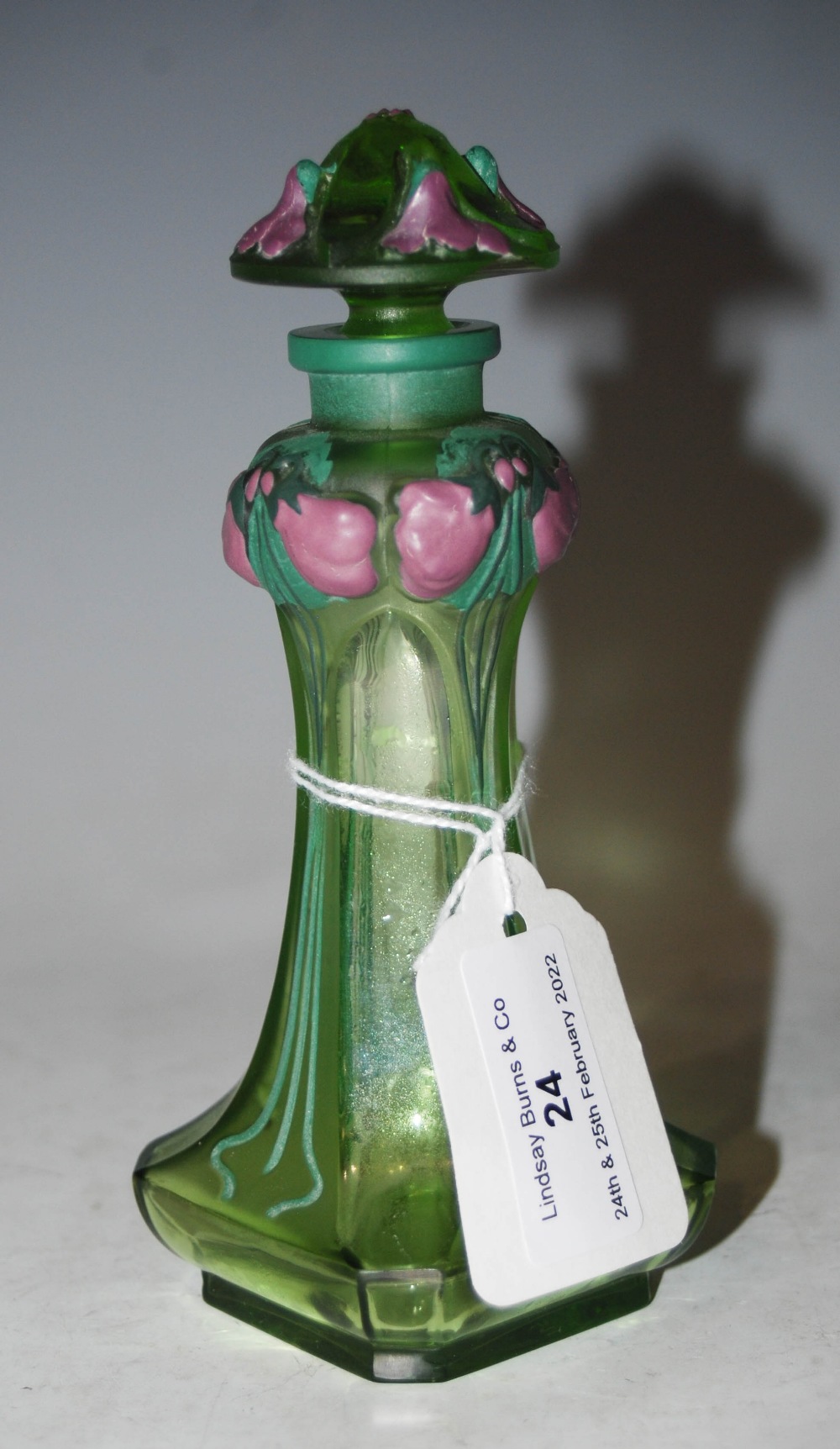 AN EARLY 20TH CENTURY ART NOUVEAU GREEN GLASS SCENT BOTTLE BY 'GABILLA, PARIS', VIOLETS PATTERN,