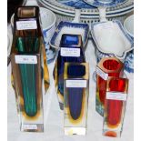 SIX MID-20TH CENTURY MURANO SOMMERSO CLEAR AND COLOURED GLASS VASES, THREE SQUARE, ONE HEXAGONAL AND