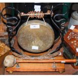 LATE 19TH CENTURY GONG ON MAHOGANY PLINTH WITH ORIGINAL BEATER.