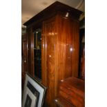 EARLY 20TH CENTURY THREE-PIECE BEDROOM SUITE COMPRISING MIRROR-DOOR WARDROBE, MIRROR-BACK DRESSING