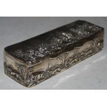 A BIRMINGHAM SILVER RECTANGULAR DRESSING TABLE BOX WITH EMBOSSED DECORATION OF FIGURES AND