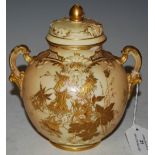 A LATE 19TH CENTURY ROYAL WORCESTER IVORY GROUND TWIN HANDLED JAR AND COVER, 17CM HIGH