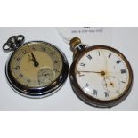 A LATE 19TH / EARLY 20TH CENTURY WHITE METAL CASED OPEN FACED POCKETWATCH WITH BLACK AND WHITE ROMAN