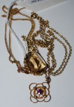 A 9CT GOLD NECKLACE SUSPENDING YELLOW METAL SPLIT PEARL AND AMETHYST SET PENDANT TOGETHER WITH A