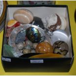 A COLLECTION OF ROCK AND MINERAL SPECIMENS, INCLUDING A LARGE OVAL LABRADORITE, SEVERAL EGG SHAPED