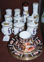 A GROUP OF CERAMICS TO INCLUDE ROYAL CROWN DERBY IMARI PATTERN COFFEE CAN AND SAUCER, THREE ASSORTED
