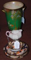 A COLLECTION OF CERAMICS TO INCLUDE CARLTONWARE VERT ROYALE TWIN HANDLED CROCKERY VASE DECORATED