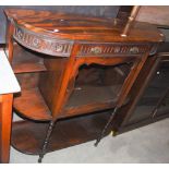 AN EDWARDIAN MAHOGANY SIDEBOARD BASE FITTED WITH SINGLE DRAWER AND GLAZED CUPBOARD DOOR