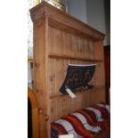 LATE 19TH/ EARLY 20TH CENTURY PINE DRESSER, THE UPRIGHT BACK WITH TWO OPEN SHELVES ON A BASE WITH