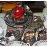 A LARGE COLLECTION OF ASSORTED EP WARE TO INCLUDE CANTEEN, THREE PIECE TEA SET, BOWLS, CUTLERY,