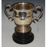 AN EDWARDIAN SILVER TWIN HANDLED TROPHY, CHESTER, 1906, INSCRIBED 'THE PAVILION CUP, ARMAGH SHOW,