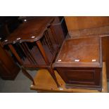 EARLY 20TH CENTURY MAHOGANY OCCASIONAL TABLE, THE SQUARE TOP WITH SERPENTINE OUTLINE ABOVE AN OPEN