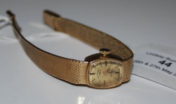 A VINTAGE 9CT GOLD CASED LADIES ROTARY WRISTWATCH WITH 9CT GOLD STRAP, GROSS WEIGHT 24.7GRAMS