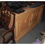 MODERN PAINTED SIDE CABINET WITH TWO DOOR CENTRE CUPBOARD WITH GOTHIC ARCH INSPIRED PANELS,