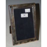 A MODERN LONDON SILVER PHOTOGRAPH FRAME, MAKERS MARK OF R C
