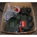 BOX - A COLLECTION OF MILITARIA RELATED CHILDRENS TOYS INCLUDING MODEL TANKS, MILITARY DOLL CLOTHES,