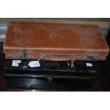 A LATE 19TH/ EARLY 20TH CENTURY MASONIC TAN LEATHER APRON CASE, THE LID WITH INITIALS 'WHH' AND