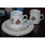 A COLLECTION OF ROYAL DOULTON ROYAL MEMORABILIA FOR THE 1911 CORONATION TO INCLUDE PAIR OF PLATES,