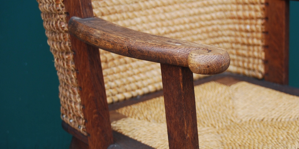 A late 19th / early 20th century childs Orkney chair, the arms with scroll carved detail, with - Image 4 of 6
