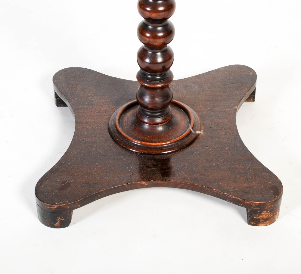 A late 19th / early 20th century turned mahogany and antelope horn mounted coat stand, the horns - Image 4 of 11