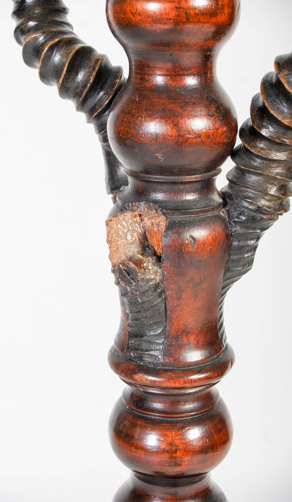 A late 19th / early 20th century turned mahogany and antelope horn mounted coat stand, the horns - Image 9 of 11